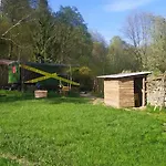 Chalet Maringotka Na Jamajce Sternberk