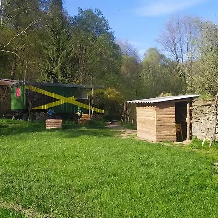 Chalet Maringotka Na Jamajce Sternberk